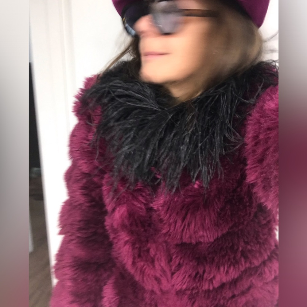 Plush Fuchsia Novelty Faux Fur Jacket Size S/Med - Picture 3 of 16